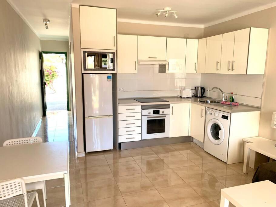 Casa Italia, Modern One Bedroom Apartment Close To The Beach Tías Extérieur photo